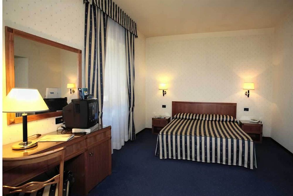 Hotel De Paris Τέρνι Εξωτερικό φωτογραφία