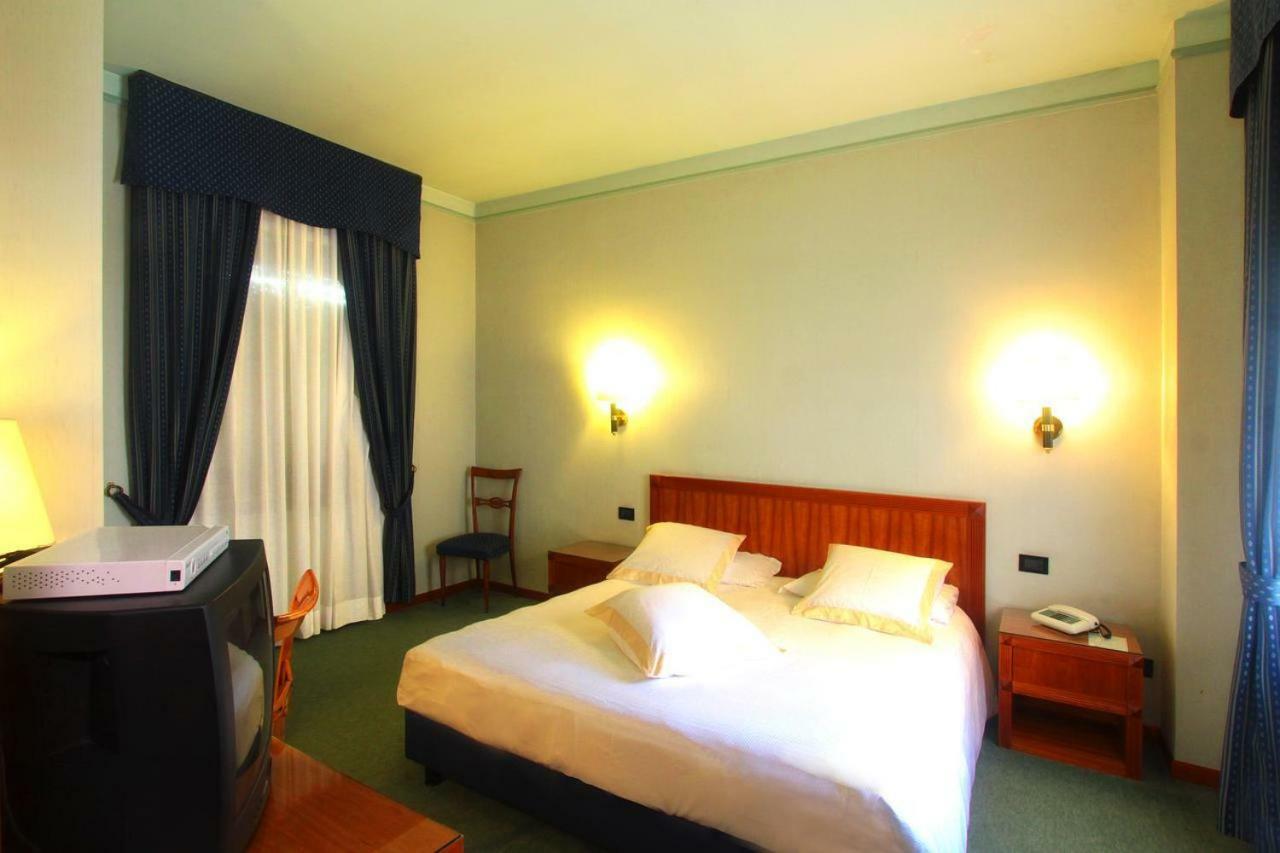Hotel De Paris Τέρνι Εξωτερικό φωτογραφία